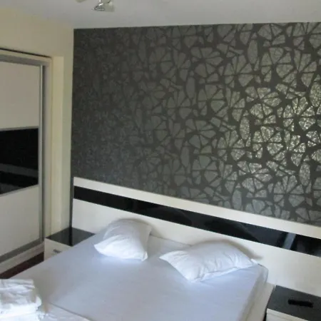 Anelisse Deluxe Lägenhet Mamaia